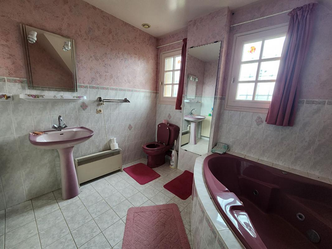 CHAMBOURG-SUR-INDRE Maison Chambourg Sur Indre 7 pièce(s) 210 m2 15