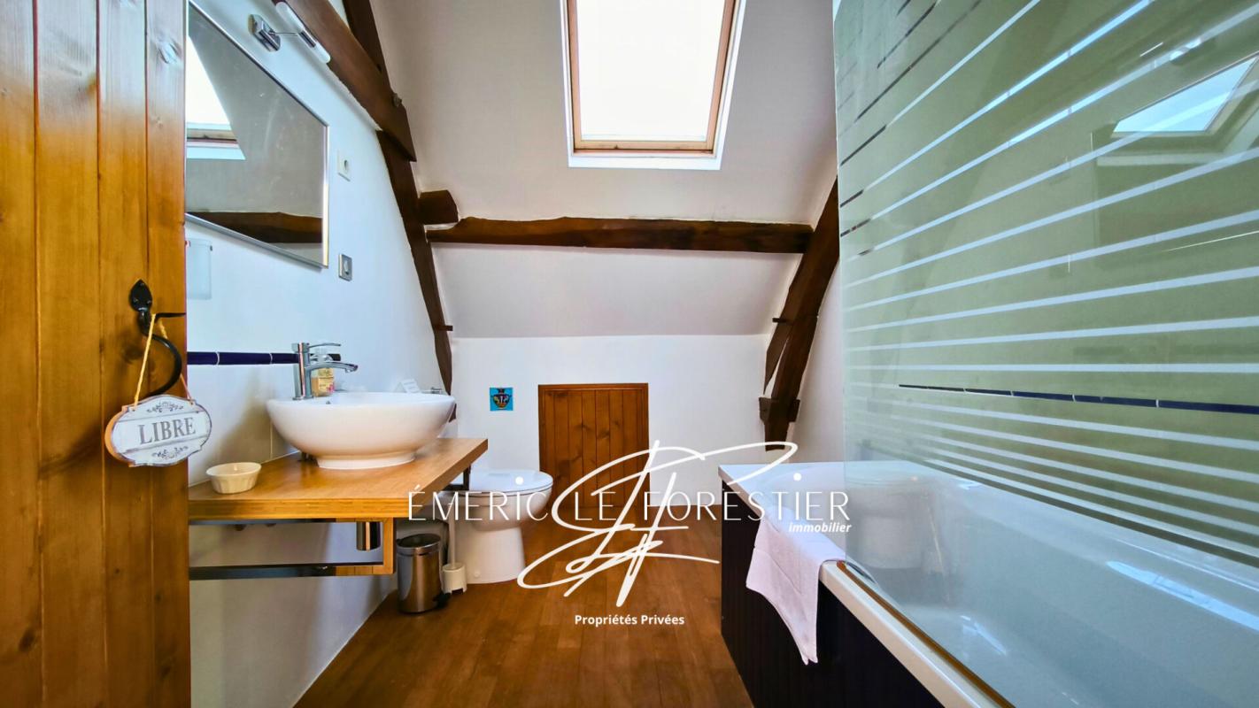 VILLEPOT Maison Villepot 6 pièce(s) 320 m2 10