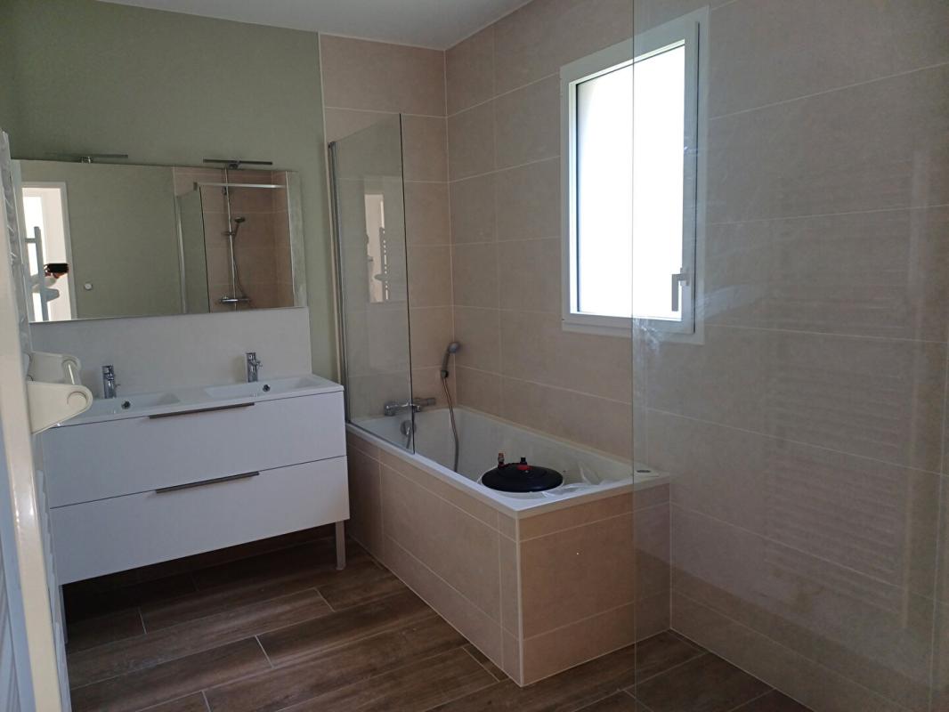 NIORT Niort - Plain-pied neuf 4 chambres 6