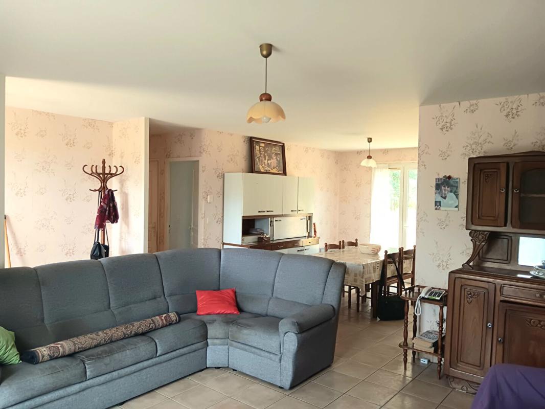 BEDENAC Maison de 78 m2 + grange sur un terrain de 4.7 hectares 3