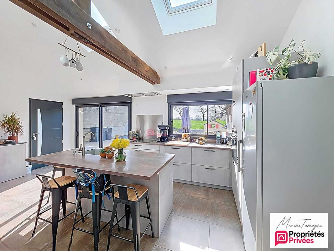 CANLY Maison de charme entièrement rénovée avec dépendance - Canly 2