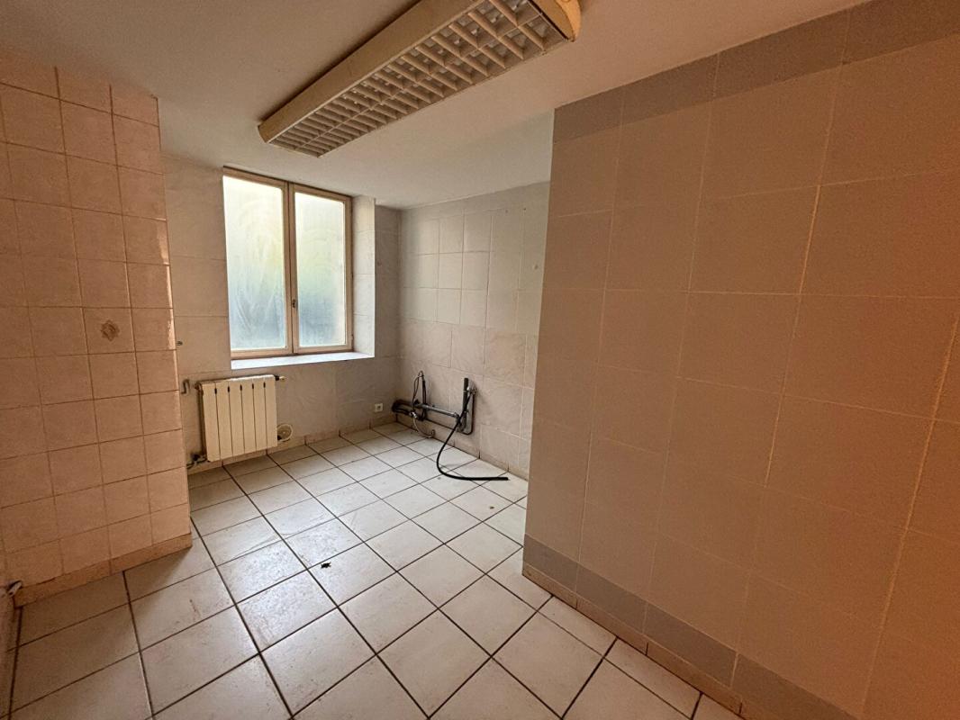 NEVERS Appartement atypique 44 m² + cave voûtée 24 m² ? Nevers, proche Porte du Croux 4