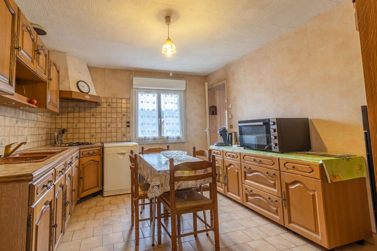 VILLEHERVIERS Maison Villeherviers 6 pièce(s) 100 m2 15