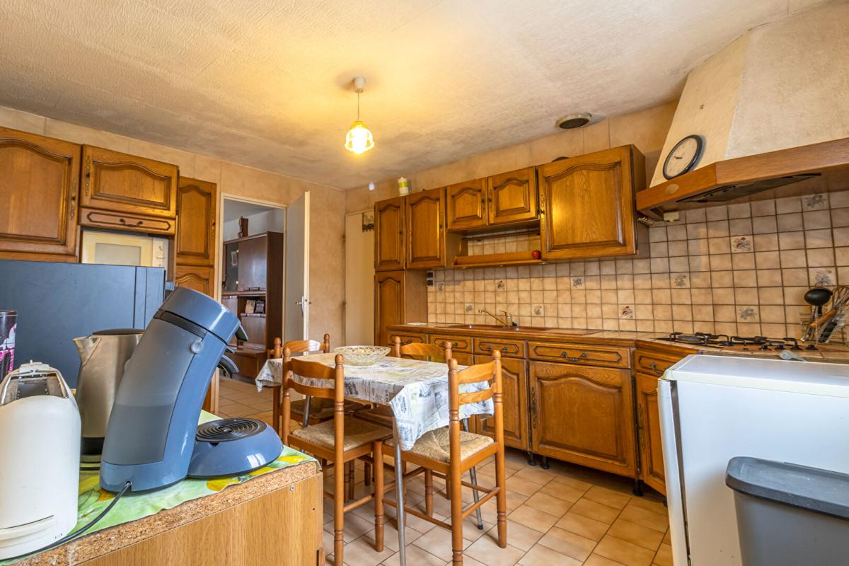 VILLEHERVIERS Maison Villeherviers 6 pièce(s) 100 m2 16