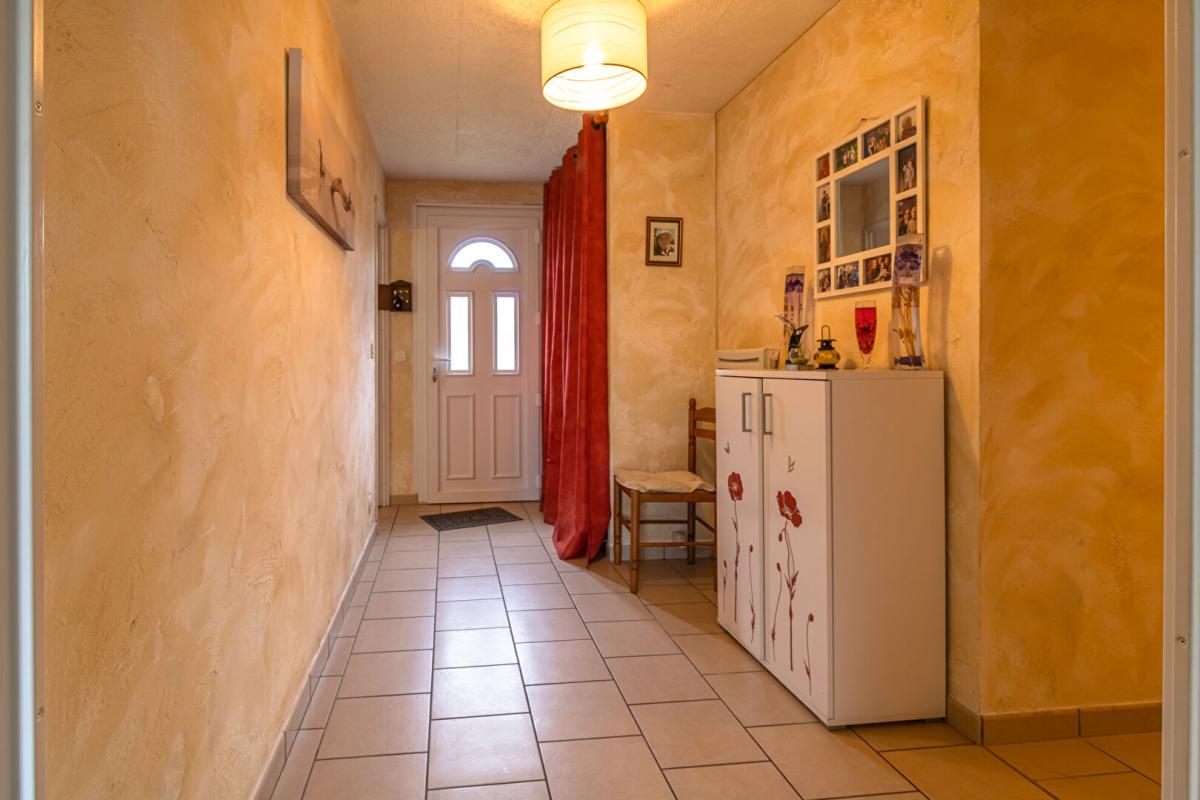 VILLEHERVIERS Maison Villeherviers 6 pièce(s) 100 m2 17