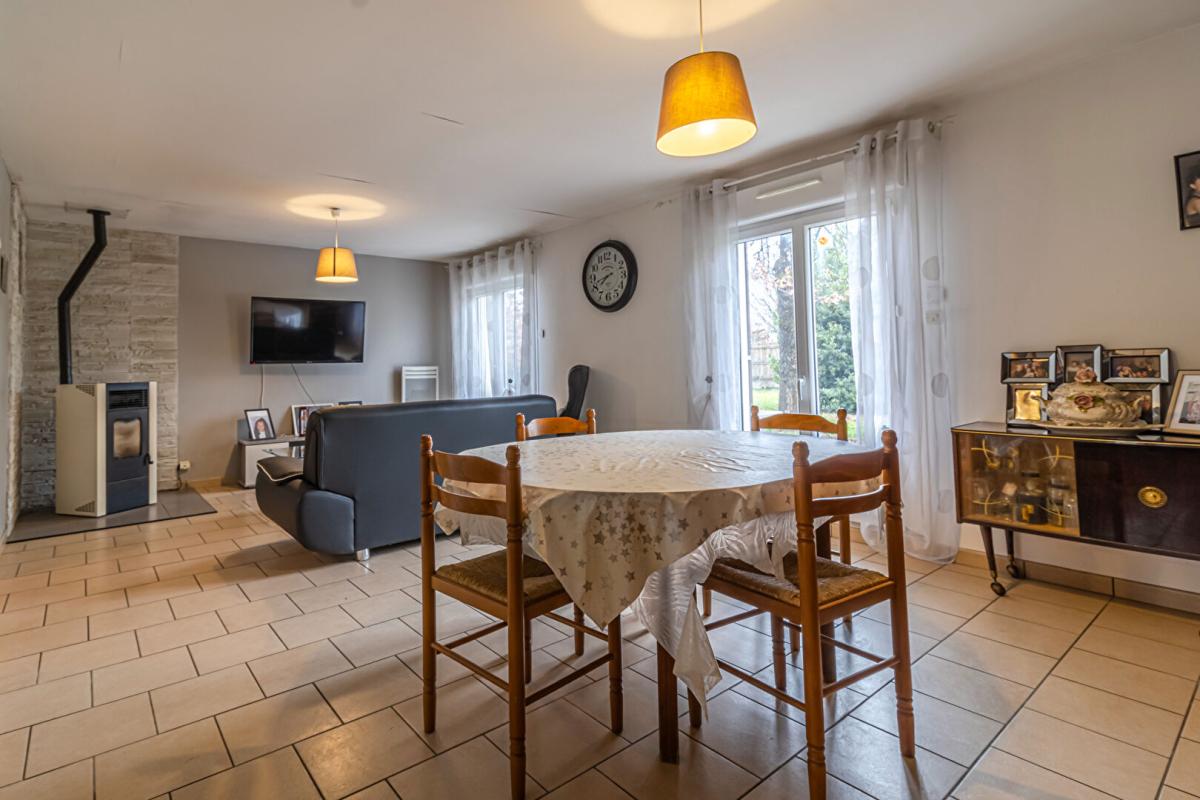 VILLEHERVIERS Maison Villeherviers 6 pièce(s) 100 m2 6