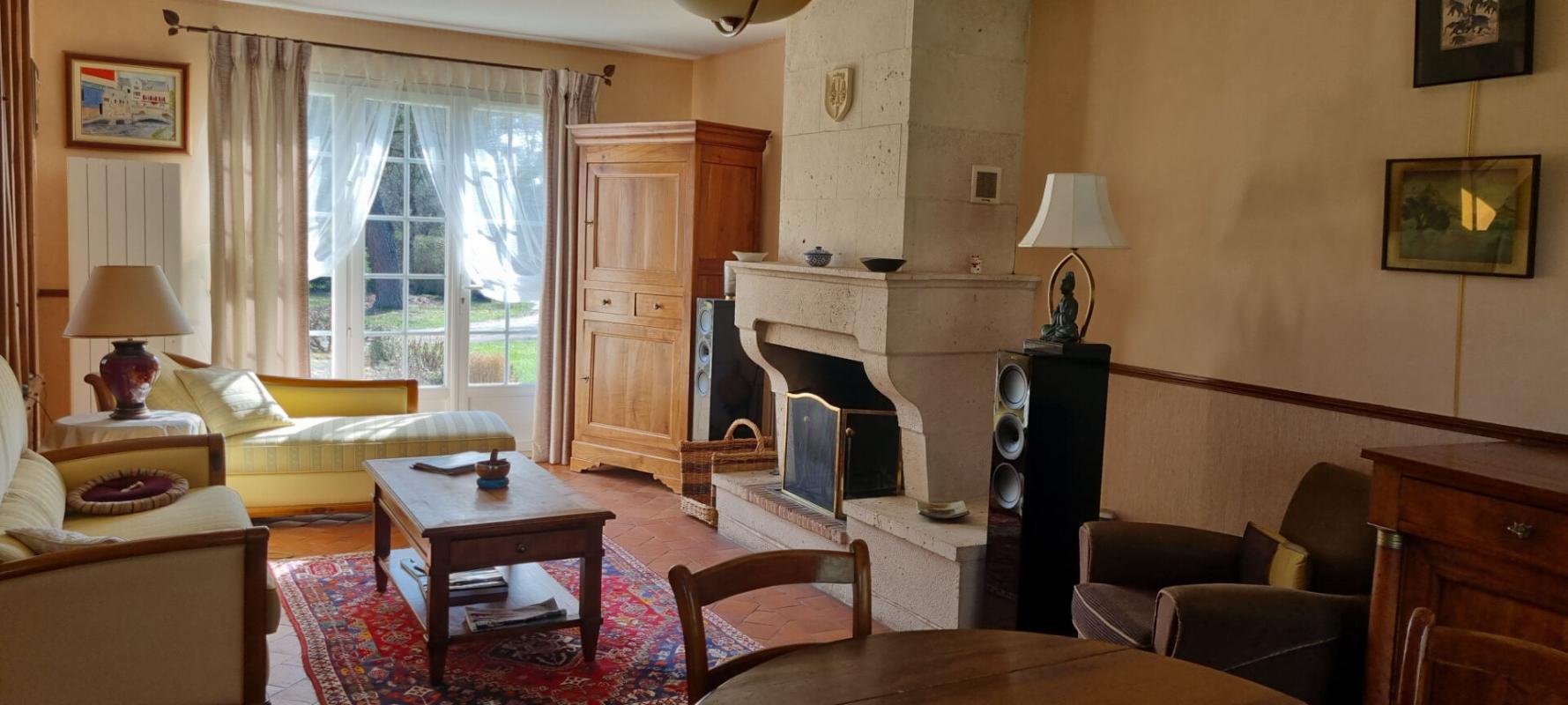 LES BORDES Maison 4 chambres, et magnifique séjour 2