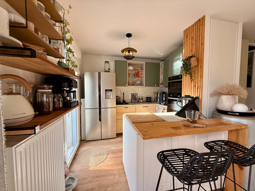 SAINTE-GENEVIEVE-DES-BOIS Maison Sainte Genevieve Des Bois 5 pièces 80 m2 3