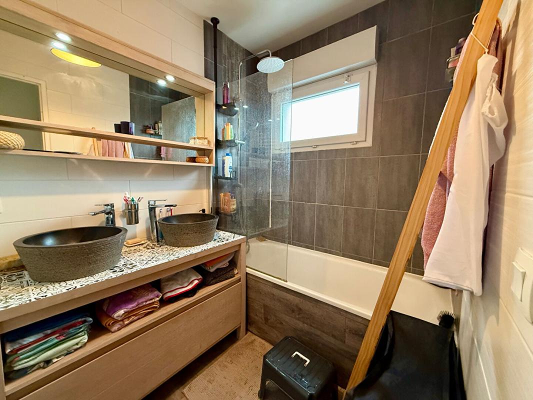 SAINTE-GENEVIEVE-DES-BOIS Maison Sainte Genevieve Des Bois 5 pièces 80 m2 9