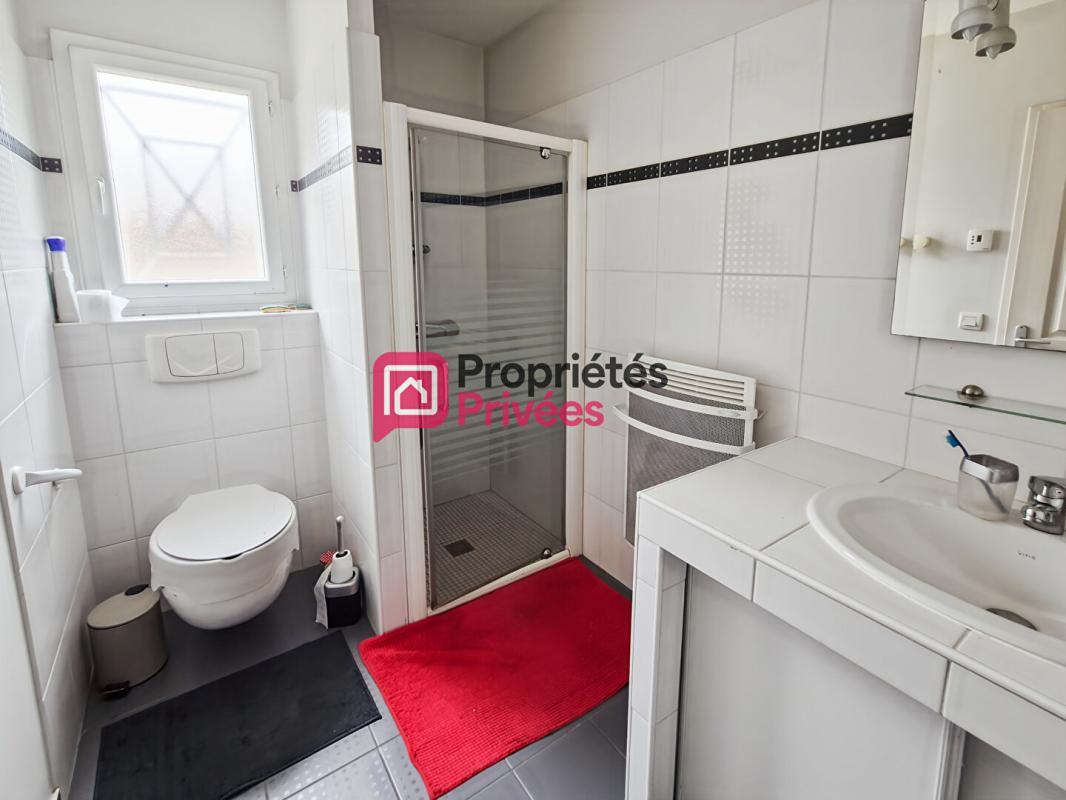 BAZAS Maison de plain-pied 140 m² ,6 pièces, garage, dépendance et jardin 14