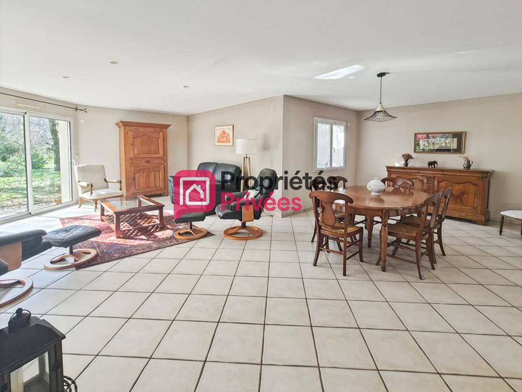 BAZAS Maison de plain-pied 140 m² ,6 pièces, garage, dépendance et jardin 7