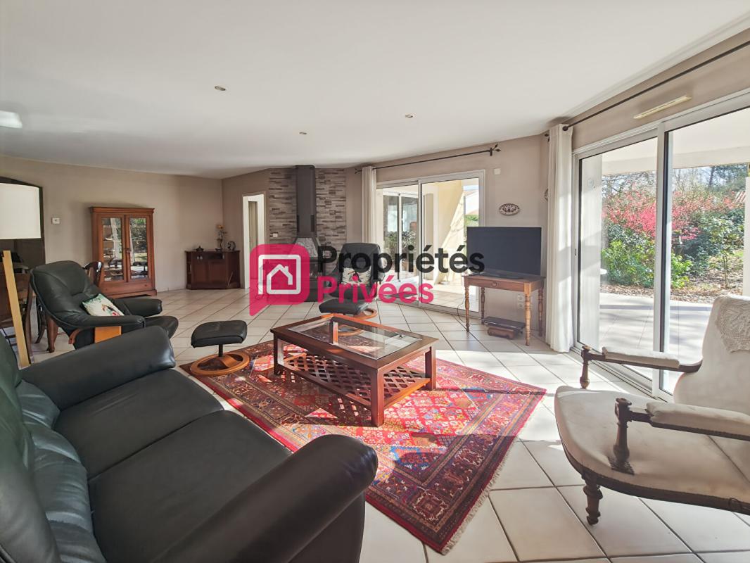 BAZAS Maison de plain-pied 140 m² ,6 pièces, garage, dépendance et jardin 9