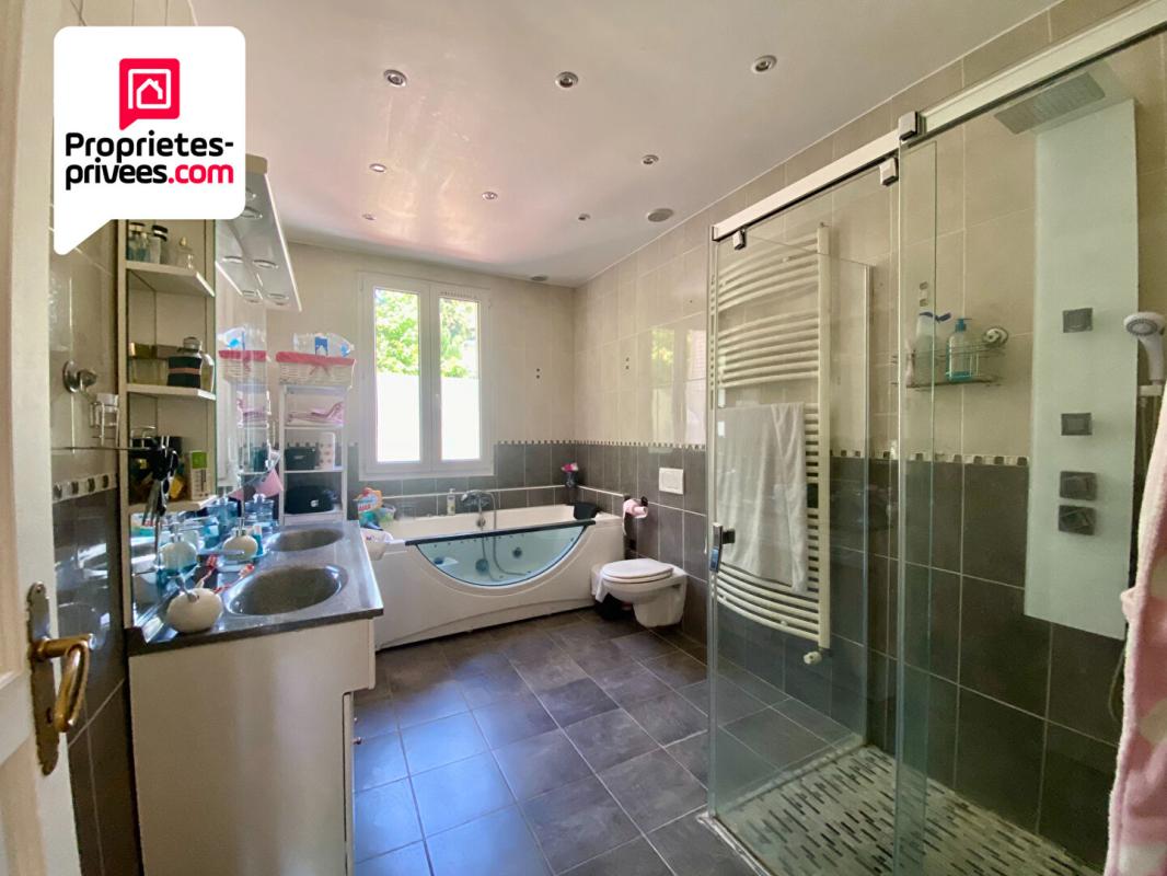 MONTMORENCY Demeure de prestige Montmorency 264 m2 12