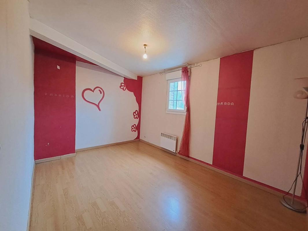 SAINT-GOBAIN Maison Saint Gobain 6 pièce(s) 6