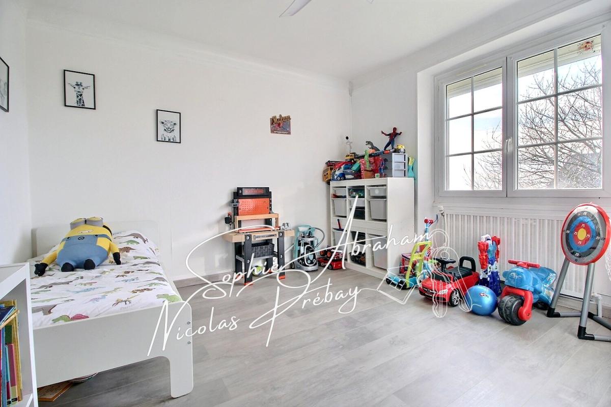 CROTTES-EN-PITHIVERAIS Maison avec sous-sol et terrain 5