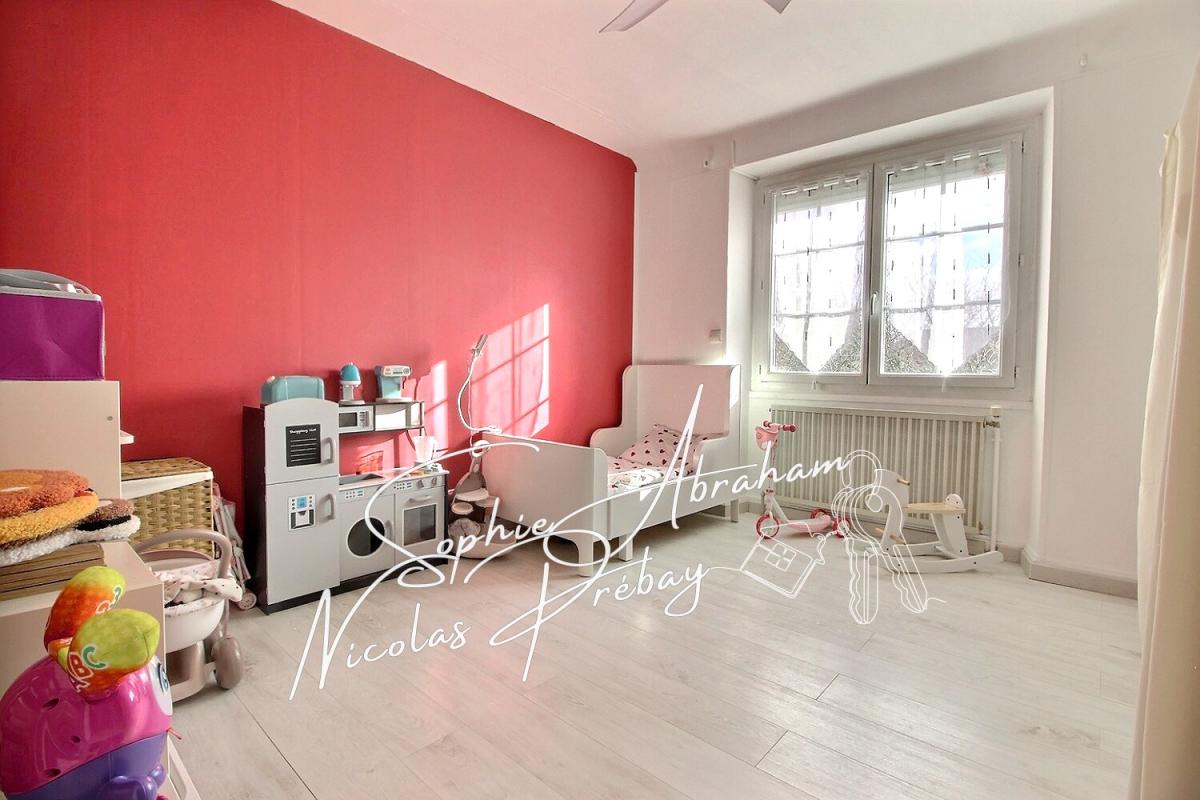 CROTTES-EN-PITHIVERAIS Maison avec sous-sol et terrain 6