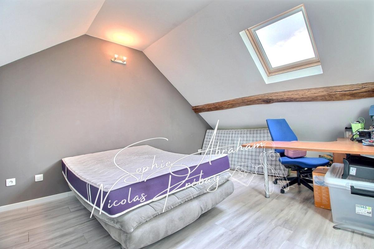 CROTTES-EN-PITHIVERAIS Maison avec sous-sol et terrain 9