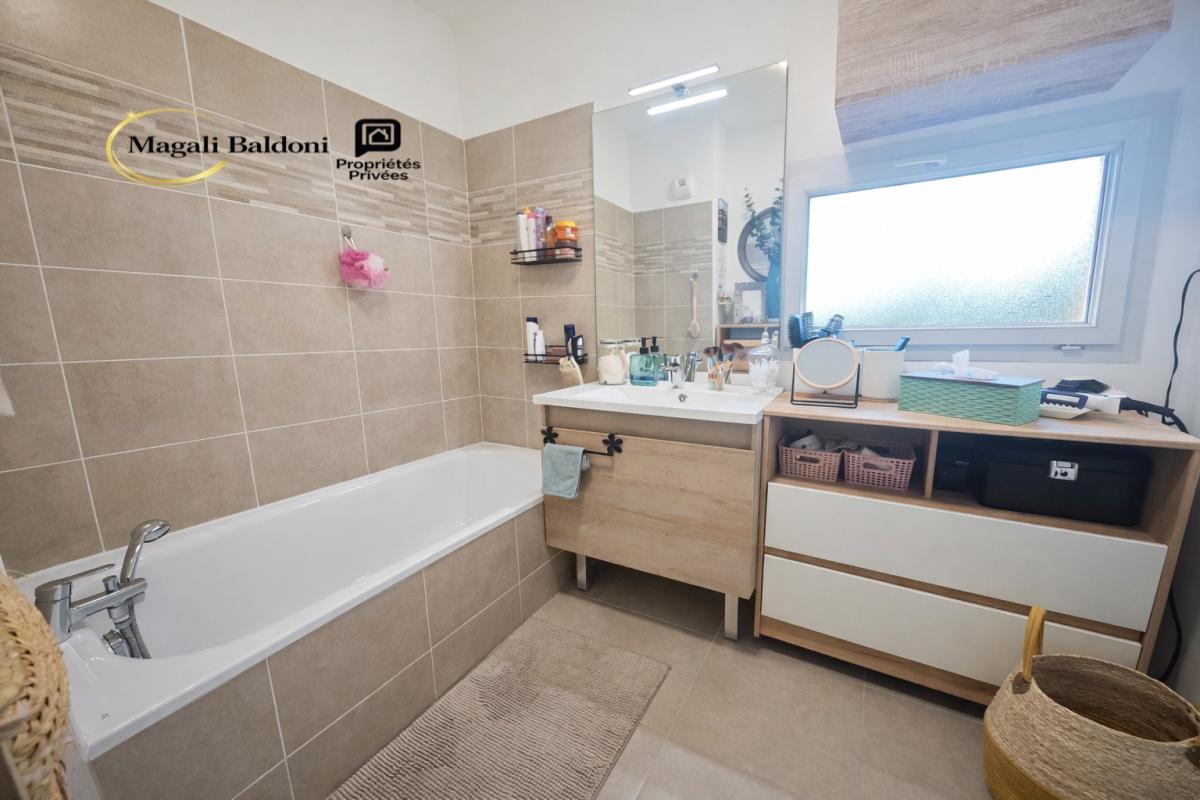 LE MUY Appartement Le Muy 4 pièces- 76 m2- Terrasse- 3 parkings- PISCINE 8