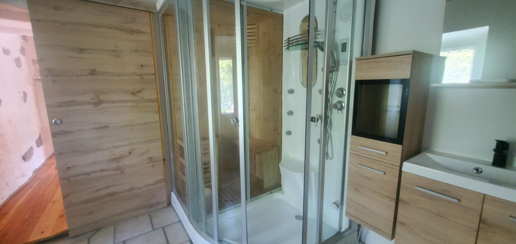 LABLACHERE Maison de caractère avec piscine 11