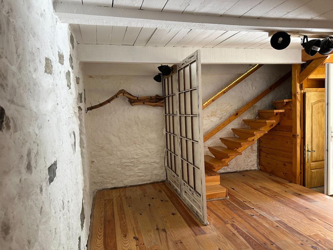 LABLACHERE Maison de caractère avec piscine 5