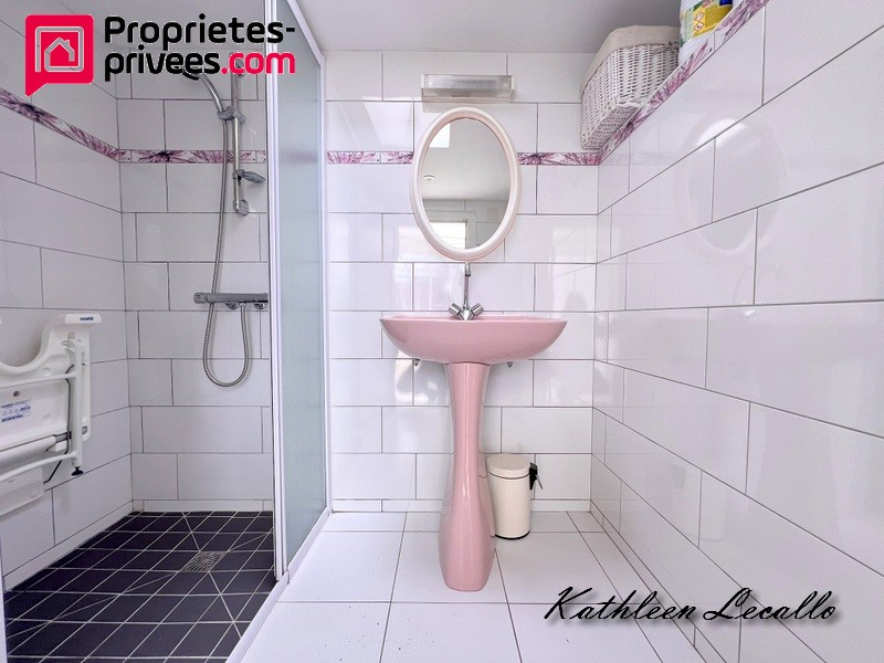 BATZ-SUR-MER Maison Batz Sur Mer 6 pièce(s) 102 m2 6