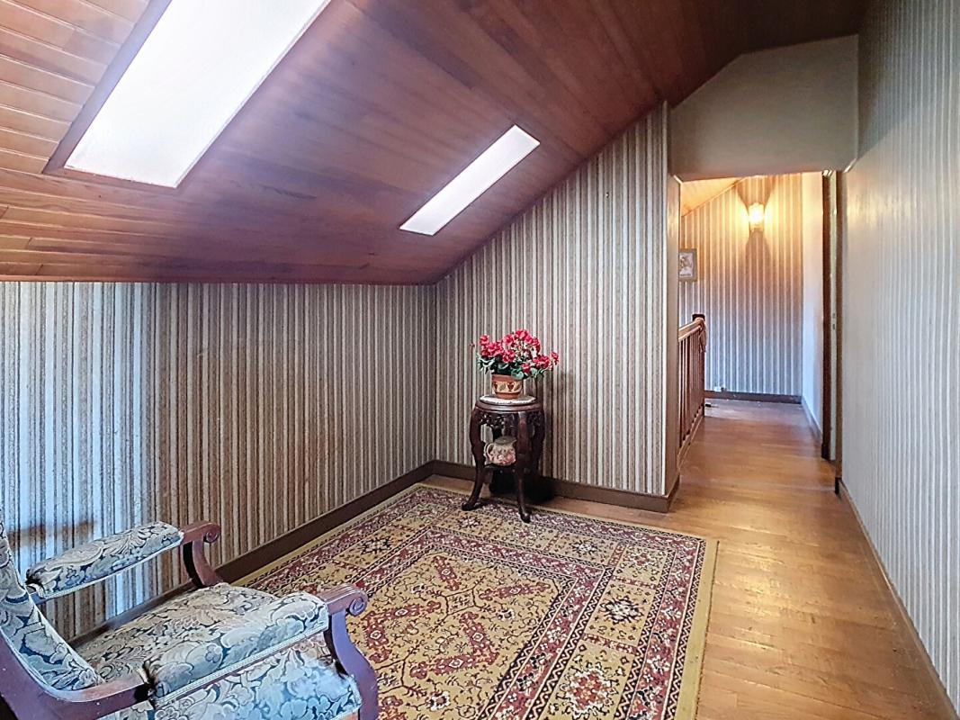 LA ROCHE-EN-BRENIL Maison La Roche En Brenil 5 pièce(s) 153 m2 14