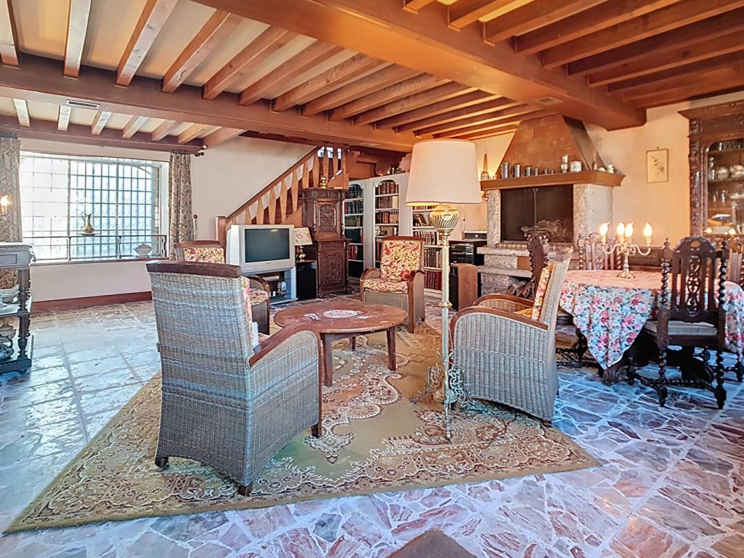 LA ROCHE-EN-BRENIL Maison La Roche En Brenil 5 pièce(s) 153 m2 7