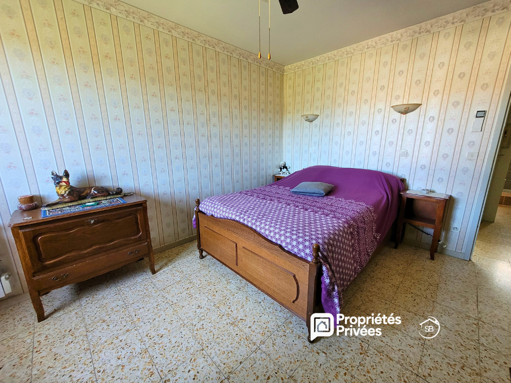 JOYEUSE Maison Joyeuse 6 pièce(s) 152 m2 12