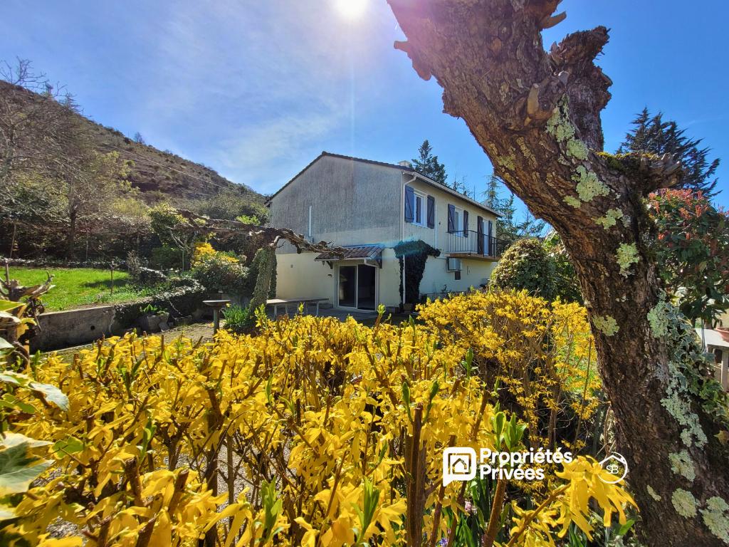 JOYEUSE Maison Joyeuse 6 pièce(s) 152 m2 2