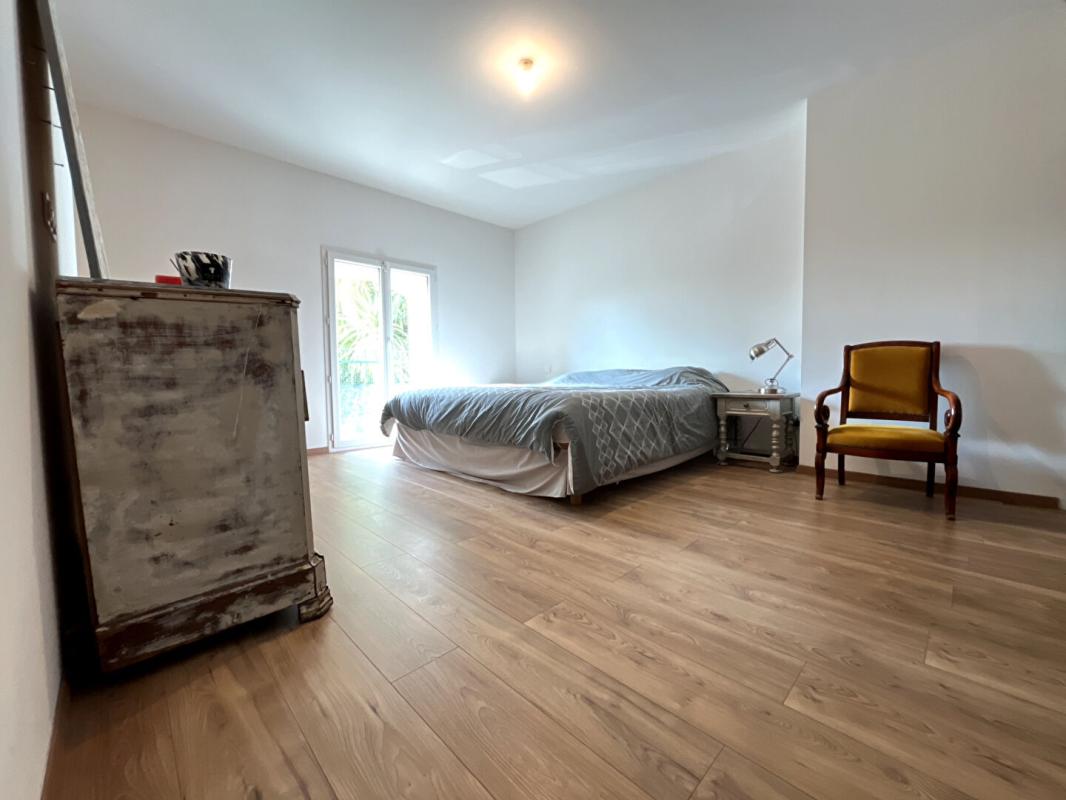 SAINT CYPRIEN PLAGE Magnifique maison en R+1 de 200 m² environs de style mas sans vis-à-vis avec grande piscine 8 sur 4 16