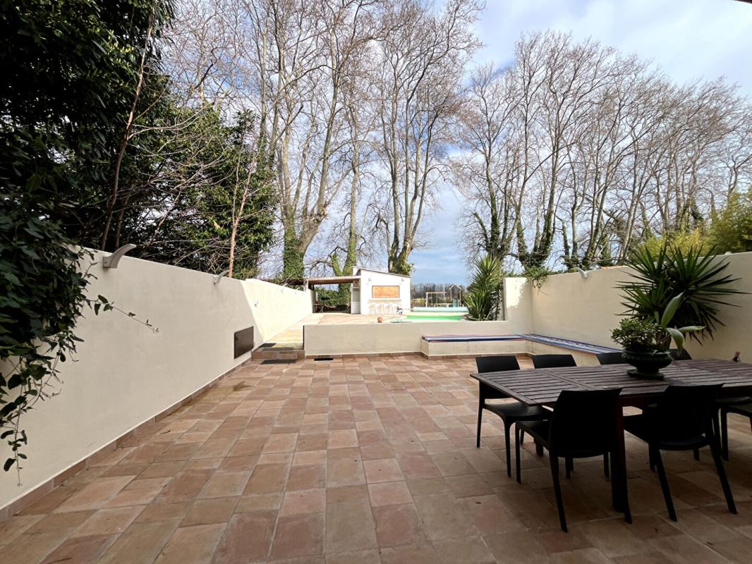 SAINT CYPRIEN PLAGE Magnifique maison en R+1 de 200 m² environs de style mas sans vis-à-vis avec grande piscine 8 sur 4 3