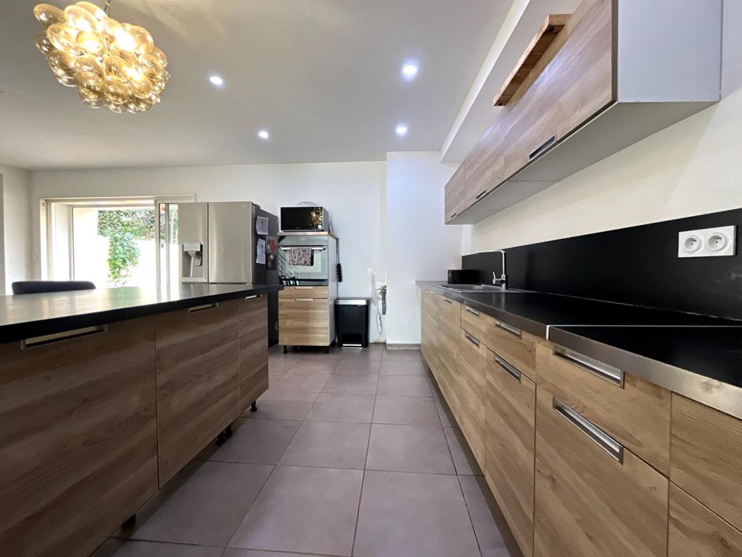 SAINT CYPRIEN PLAGE Magnifique maison en R+1 de 200 m² environs de style mas sans vis-à-vis avec grande piscine 8 sur 4 8