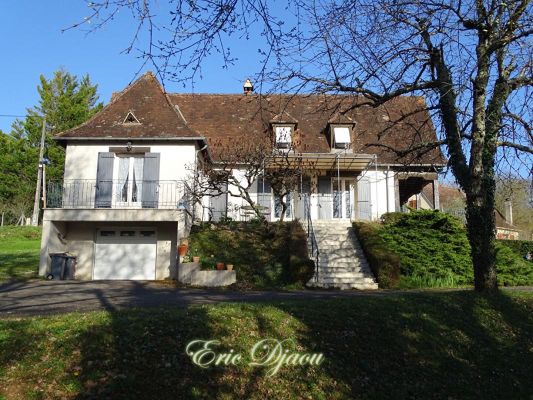 CONDAT-SUR-VEZERE Maison de pays Condat Sur Vezere 10 pièce(s) 236.05 m2 1