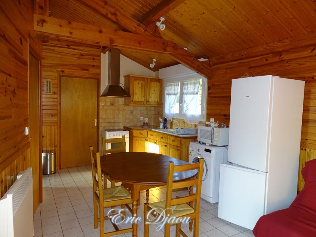 CONDAT-SUR-VEZERE Maison de pays Condat Sur Vezere 10 pièce(s) 236.05 m2 11