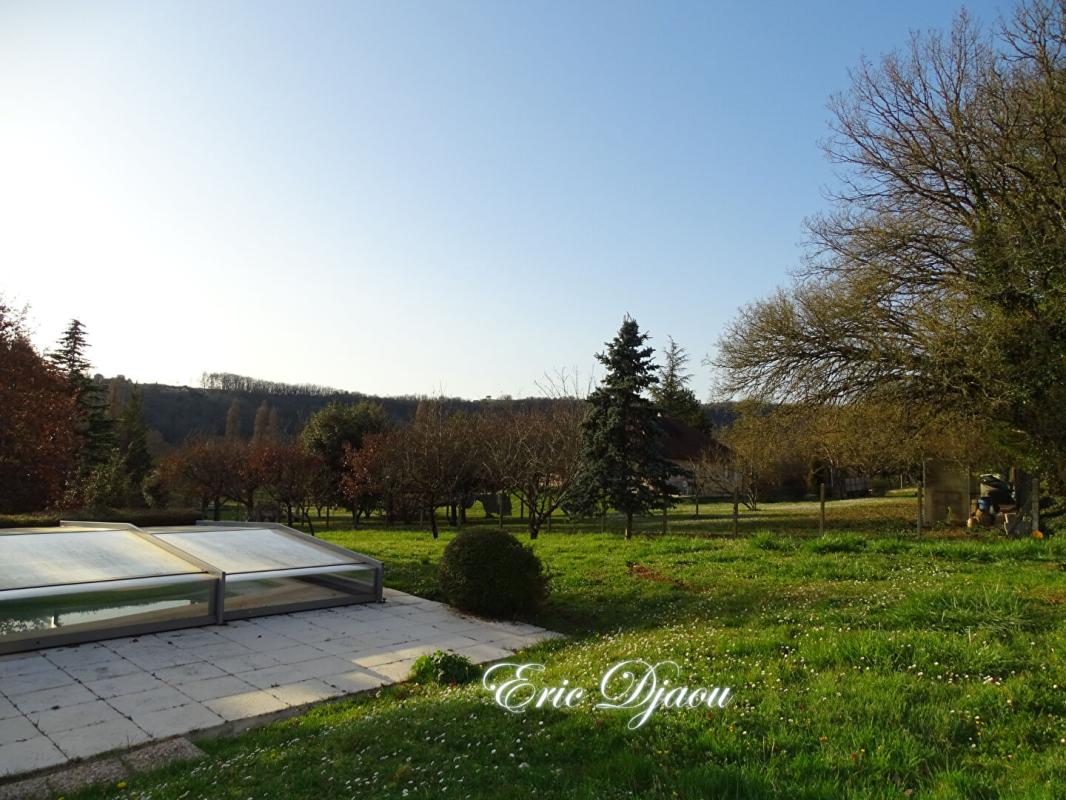 CONDAT-SUR-VEZERE Maison de pays Condat Sur Vezere 10 pièce(s) 236.05 m2 12