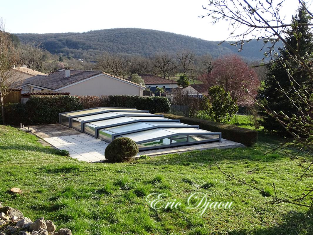 CONDAT-SUR-VEZERE Maison de pays Condat Sur Vezere 10 pièce(s) 236.05 m2 6