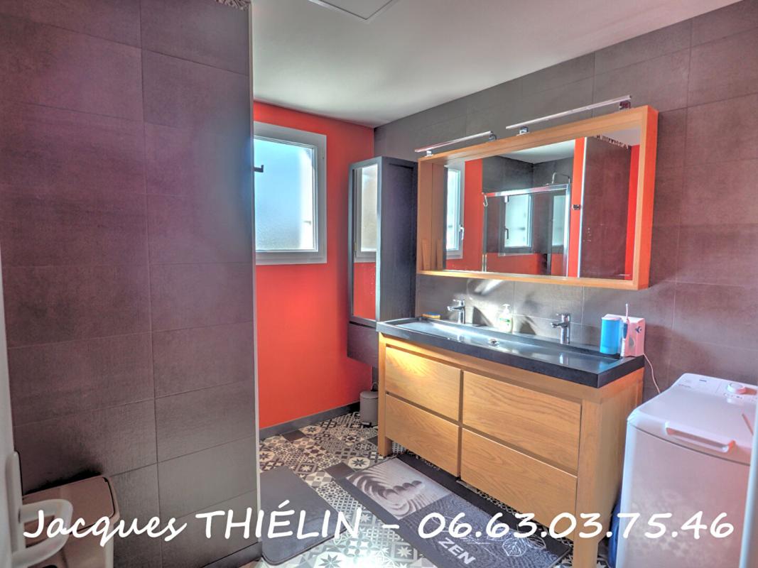 LONGUE-JUMELLES Belle rénovation au calme de la campagne à 5 min de Longué 10