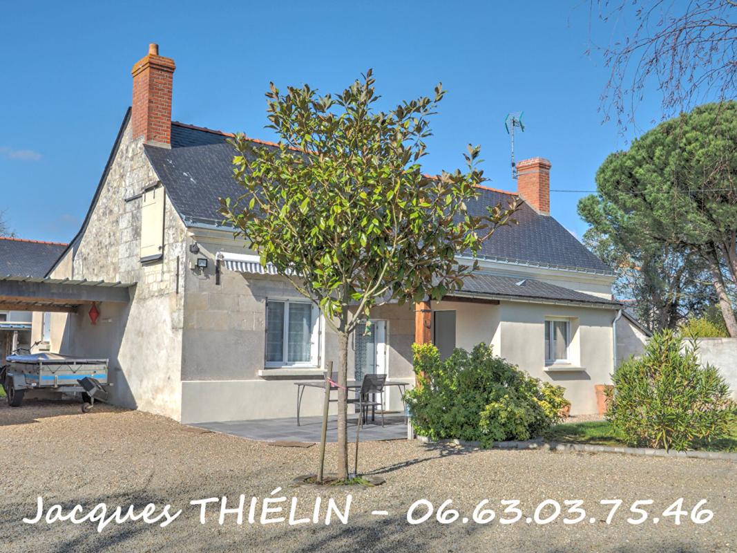 LONGUE-JUMELLES Belle rénovation au calme de la campagne à 5 min de Longué 13