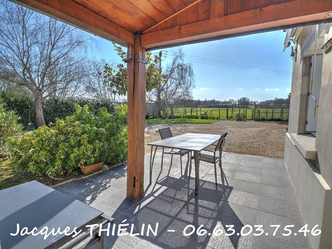 LONGUE-JUMELLES Belle rénovation au calme de la campagne à 5 min de Longué 14