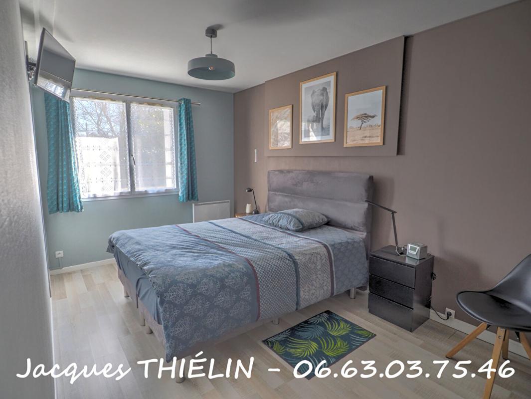 LONGUE-JUMELLES Belle rénovation au calme de la campagne à 5 min de Longué 8