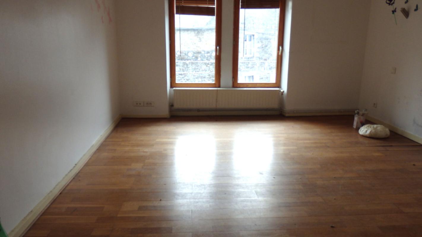 GUINGAMP Maison Guingamp 8 pièce(s) 200 m2 5