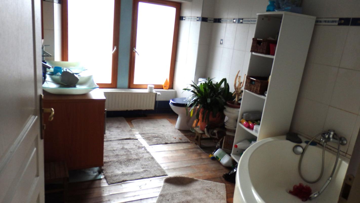 GUINGAMP Maison Guingamp 8 pièce(s) 200 m2 8