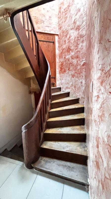 TOURNUS Maison coeur de ville en duplex, 5 P, avec commerce loué 16