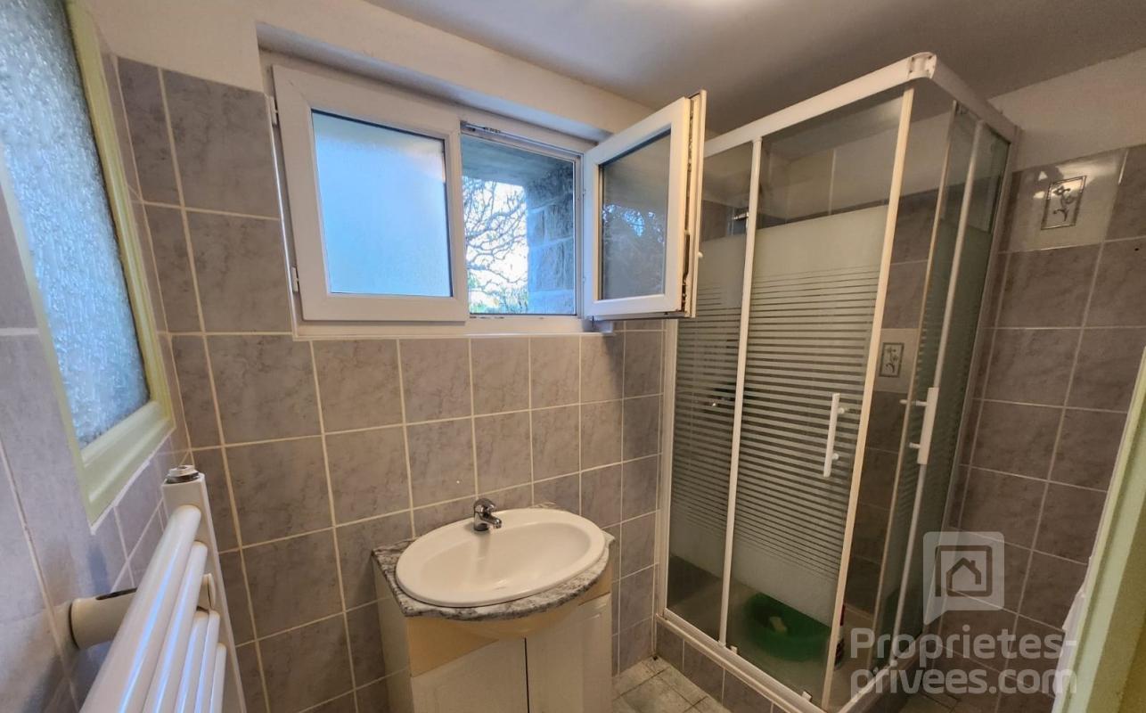 SAINT-HILAIRE-DU-HARCOUET Maison Saint Hilaire Du Harcouet 6 pièce(s) 141 m2 16