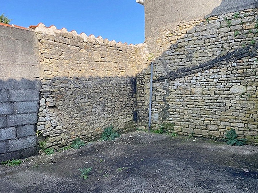 LONGEVES Maison à rénover avec beau potentiel ? 105 m² ? Proche La Rochelle 8