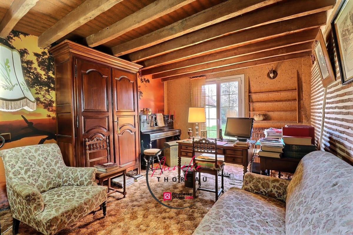 LOURY Longère  sur terrain arboré 11