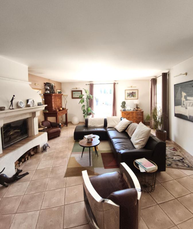 AUBIGNAN MAS PLEIN DE SOLEIL PROCHE DES COMMODITES 13