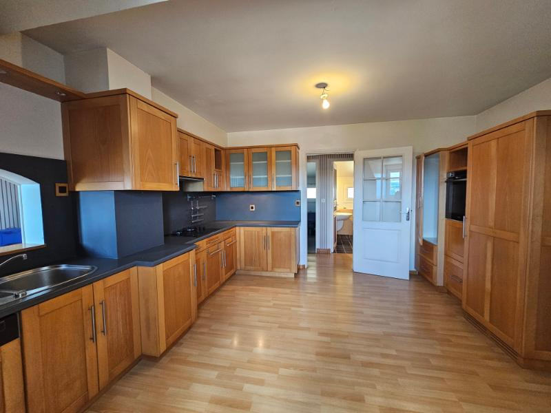 PERIGUEUX Maison de ville type 7, surface 245 m², garage privatif, sur un terrain 1012 m² 10