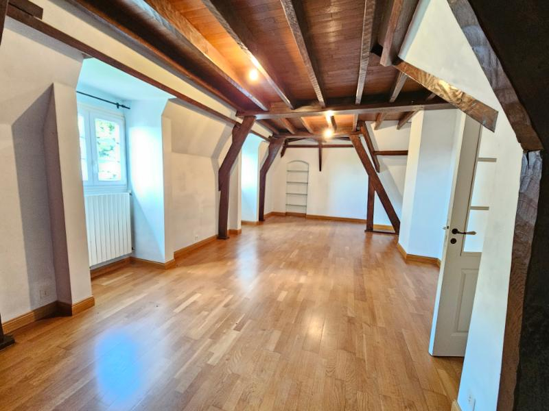 PERIGUEUX Maison de ville type 7, surface 245 m², garage privatif, sur un terrain 1012 m² 11