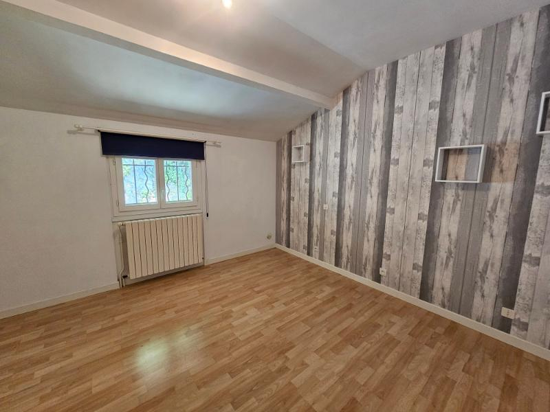 PERIGUEUX Maison de ville type 7, surface 245 m², garage privatif, sur un terrain 1012 m² 14